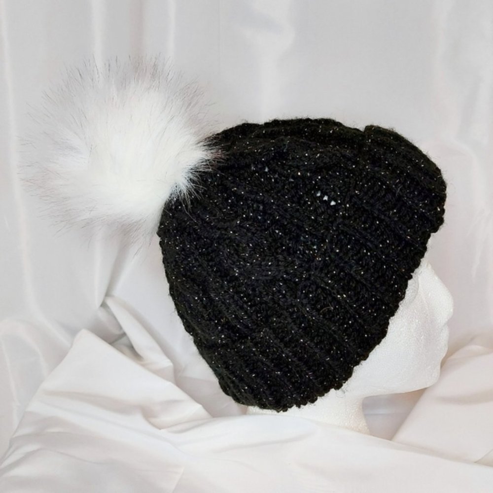 Hand Knit Womens Cable Knit Toque